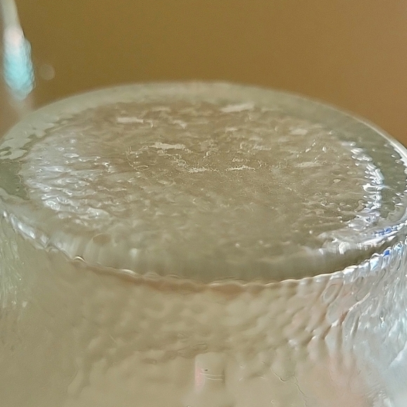 🏈 🏈GLASSES🏈 🏈 TWO 7" TALL CLEAR GLASS, HOLDS 20+ Oz. - Picture 3 of 3